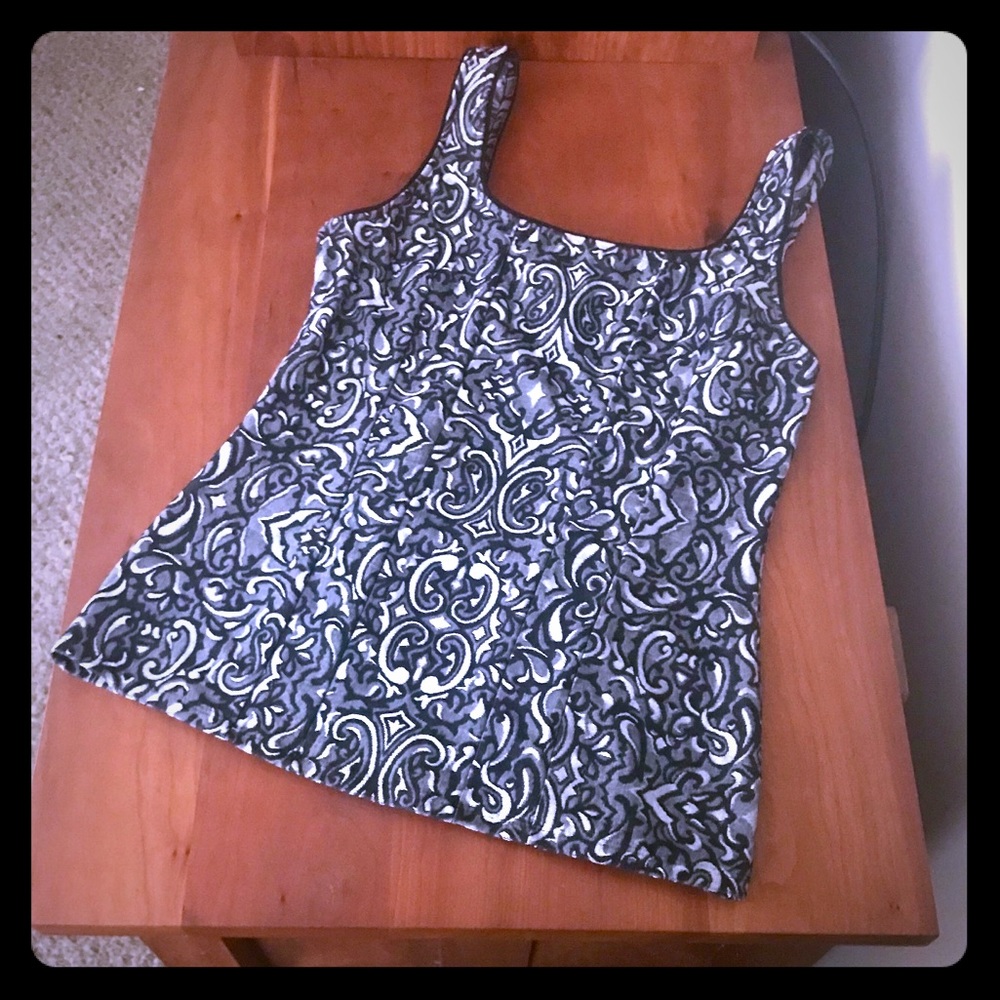 ✨LIKE NEW✨WHITE HOUSE BLACK MARKET✨top✨SMALL